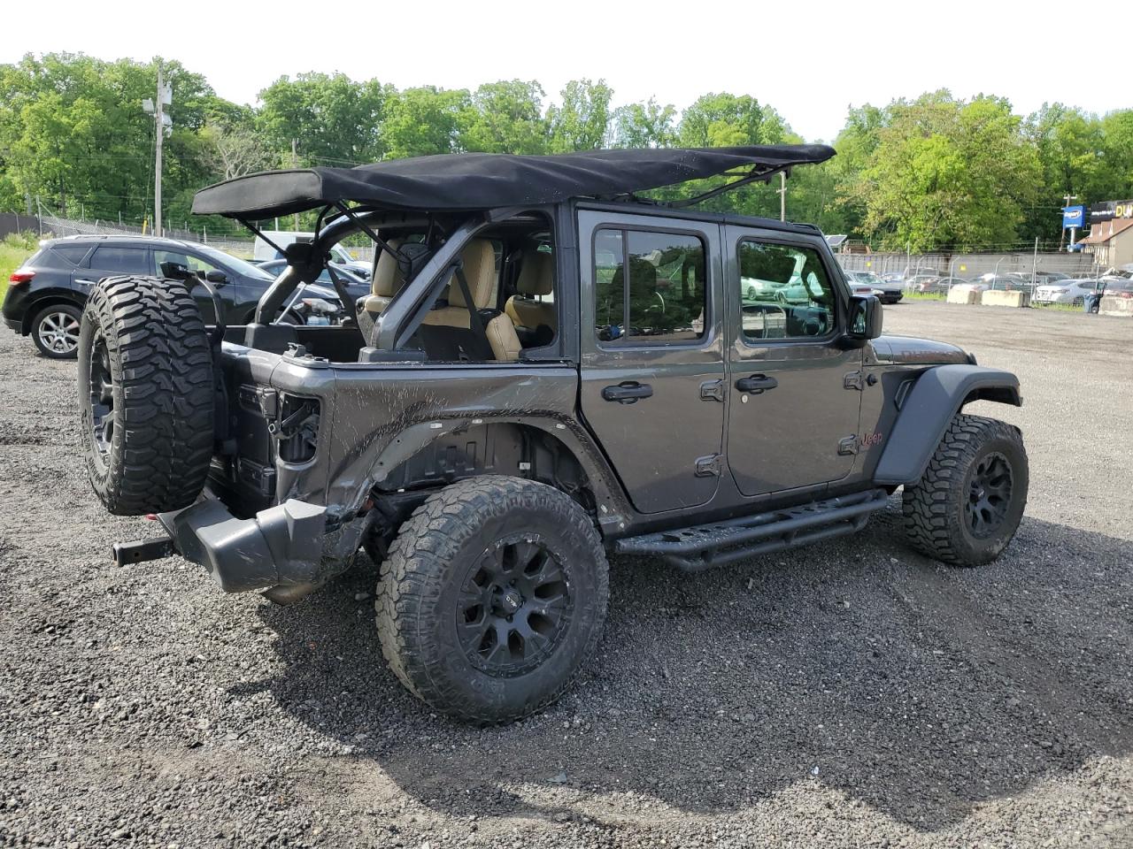 Photo 2 VIN: 1C4HJXFN2JW145714 - JEEP WRANGLER 