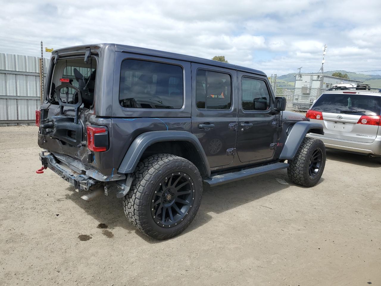 Photo 2 VIN: 1C4HJXFN2MW804606 - JEEP WRANGLER 