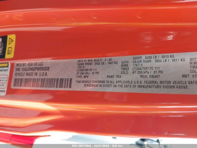 Photo 8 VIN: 1C4JJXN60PW690038 - JEEP WRANGLER 4XE 