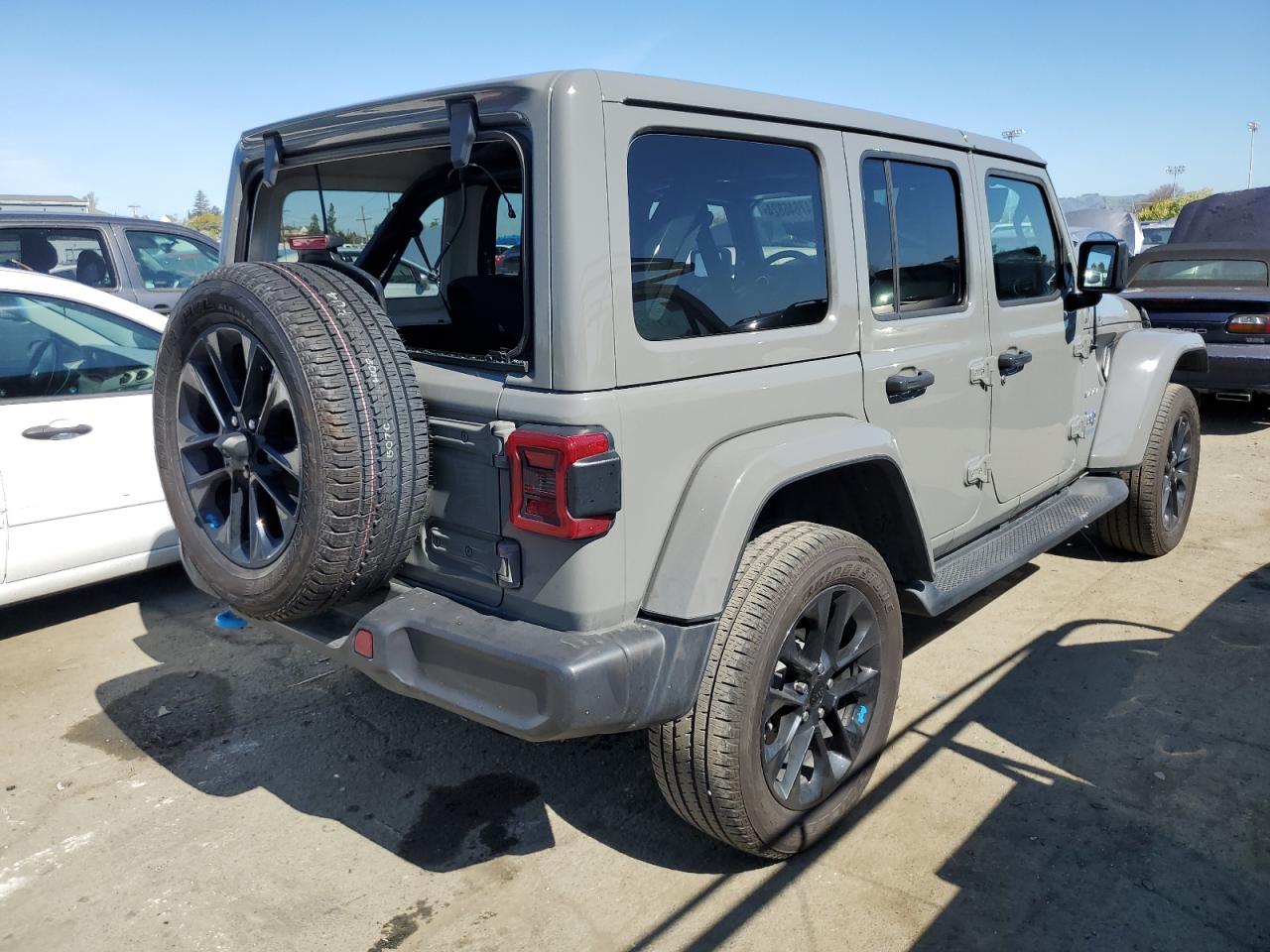 Photo 2 VIN: 1C4JJXP60NW108370 - JEEP WRANGLER 