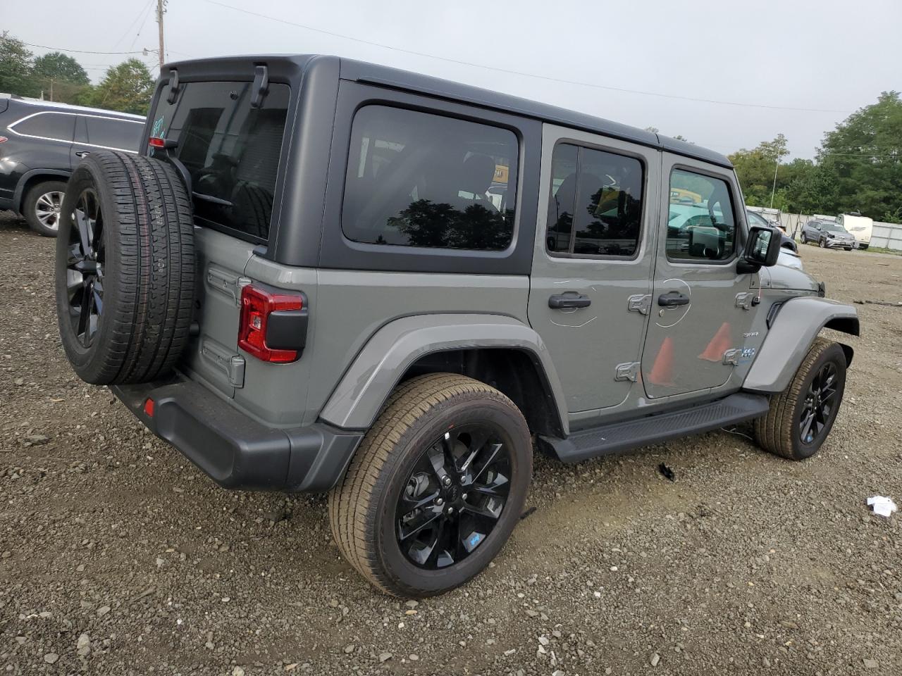 Photo 2 VIN: 1C4JJXP63PW604668 - JEEP WRANGLER 