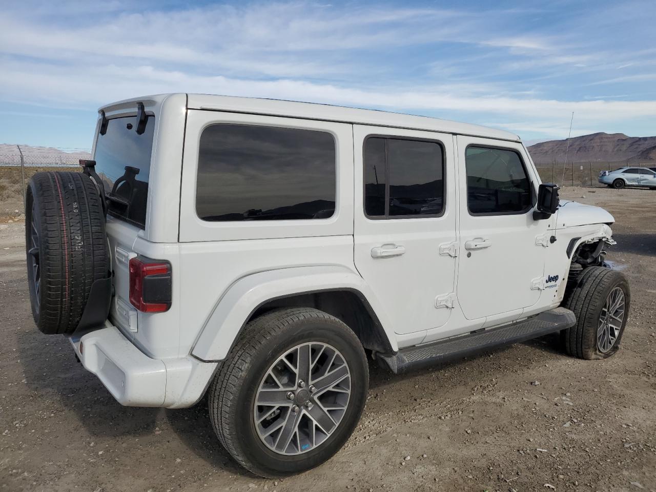 Photo 2 VIN: 1C4JJXP64NW116990 - JEEP WRANGLER 