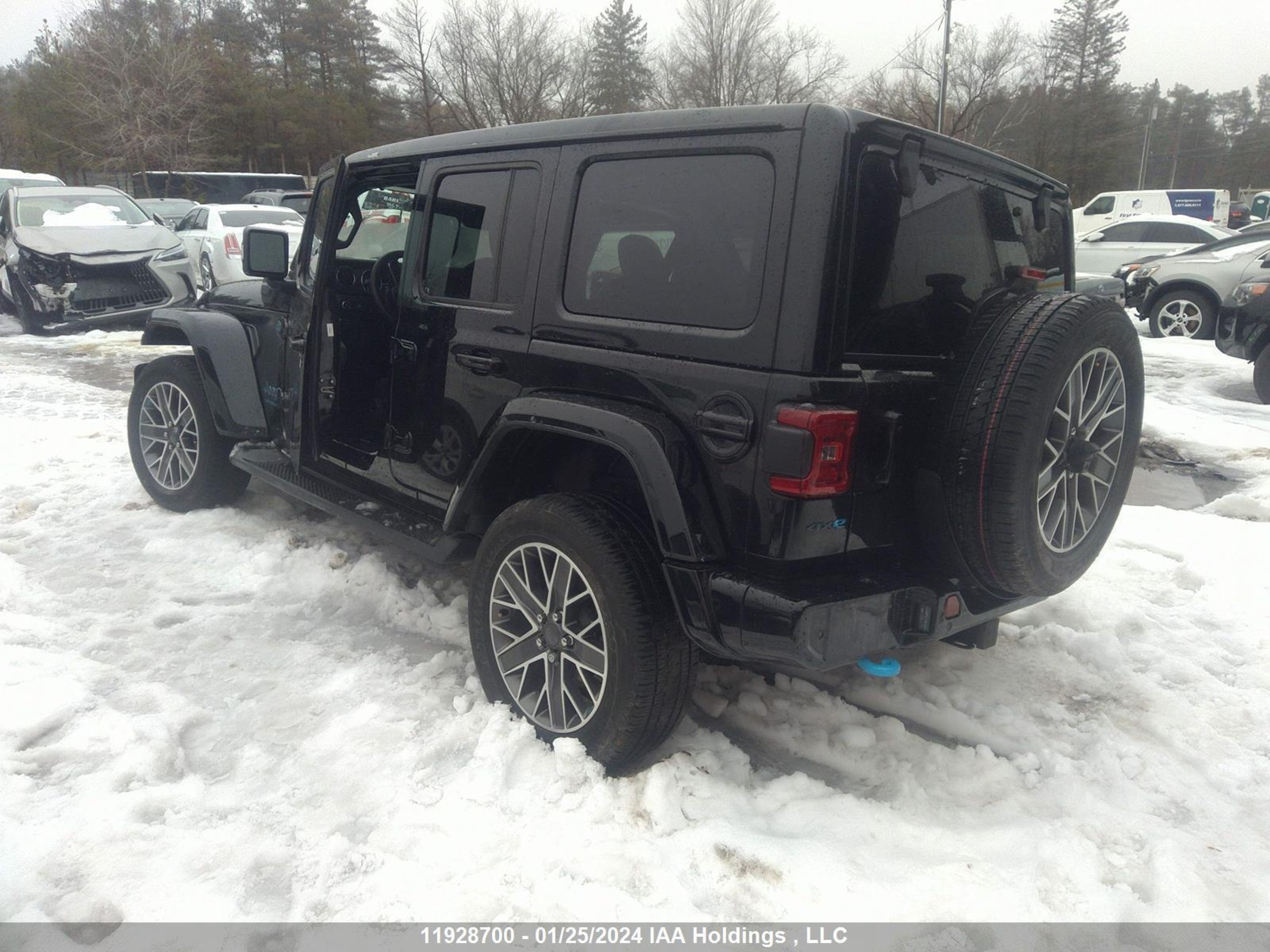 Photo 2 VIN: 1C4JJXP66PW591060 - JEEP WRANGLER 