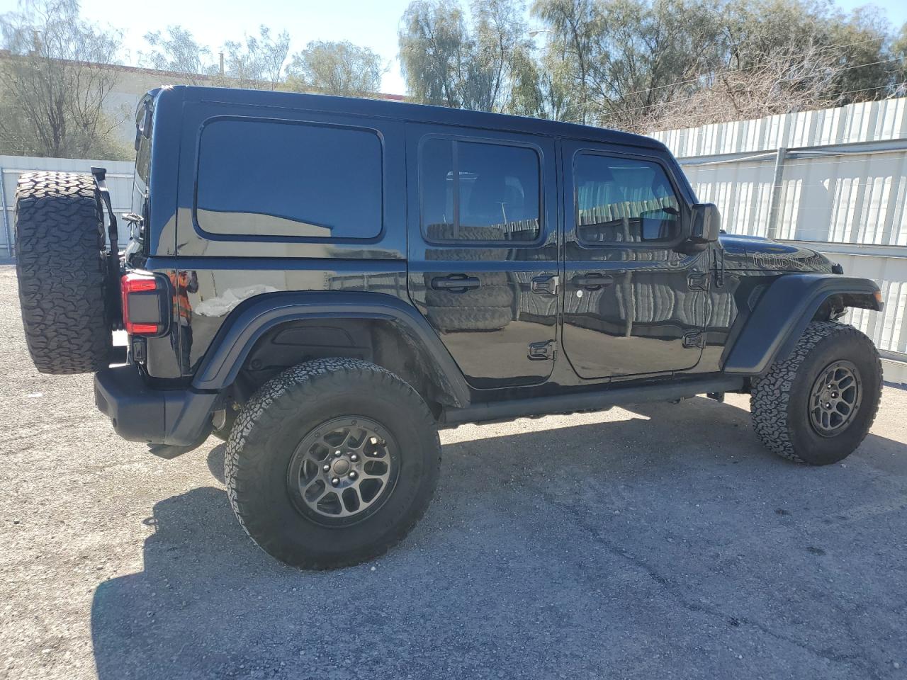 Photo 2 VIN: 1C4JJXSJ6PW558295 - JEEP NULL 