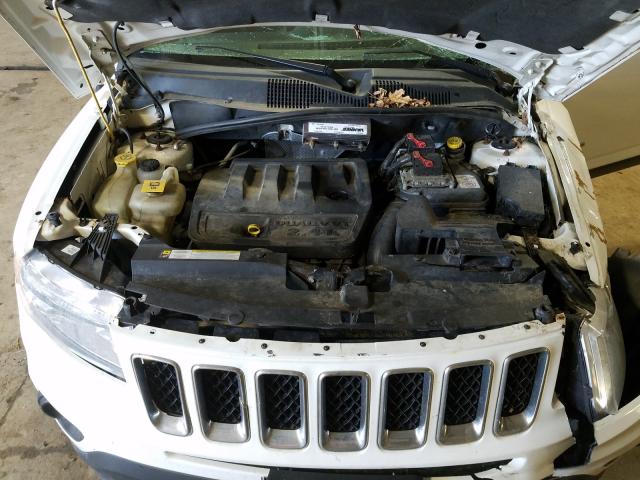 Photo 6 VIN: 1C4NJCAB7CD656827 - JEEP COMPASS 