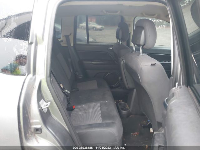 Photo 7 VIN: 1C4NJCBA0DD168617 - JEEP COMPASS 