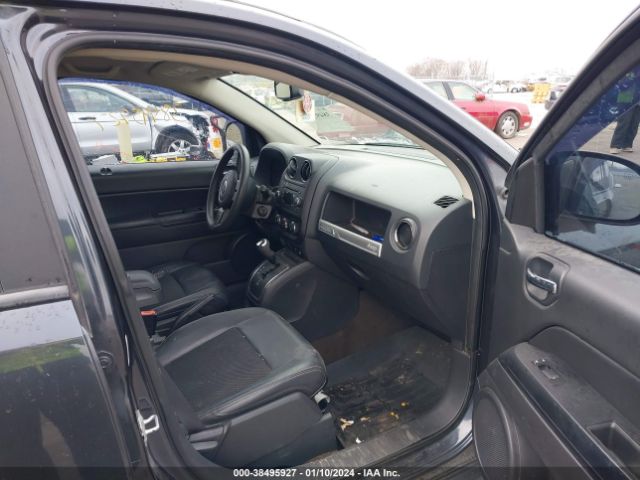 Photo 4 VIN: 1C4NJCBA0ED786117 - JEEP COMPASS 