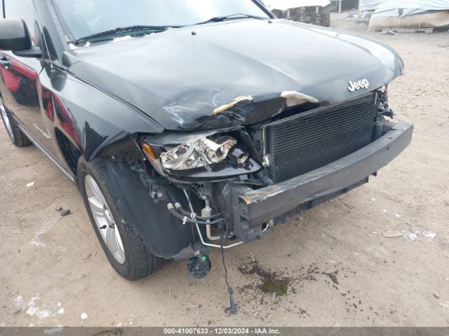 Photo 5 VIN: 1C4NJCBA0GD513228 - JEEP COMPASS 