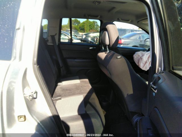 Photo 7 VIN: 1C4NJCBA1GD525758 - JEEP COMPASS 