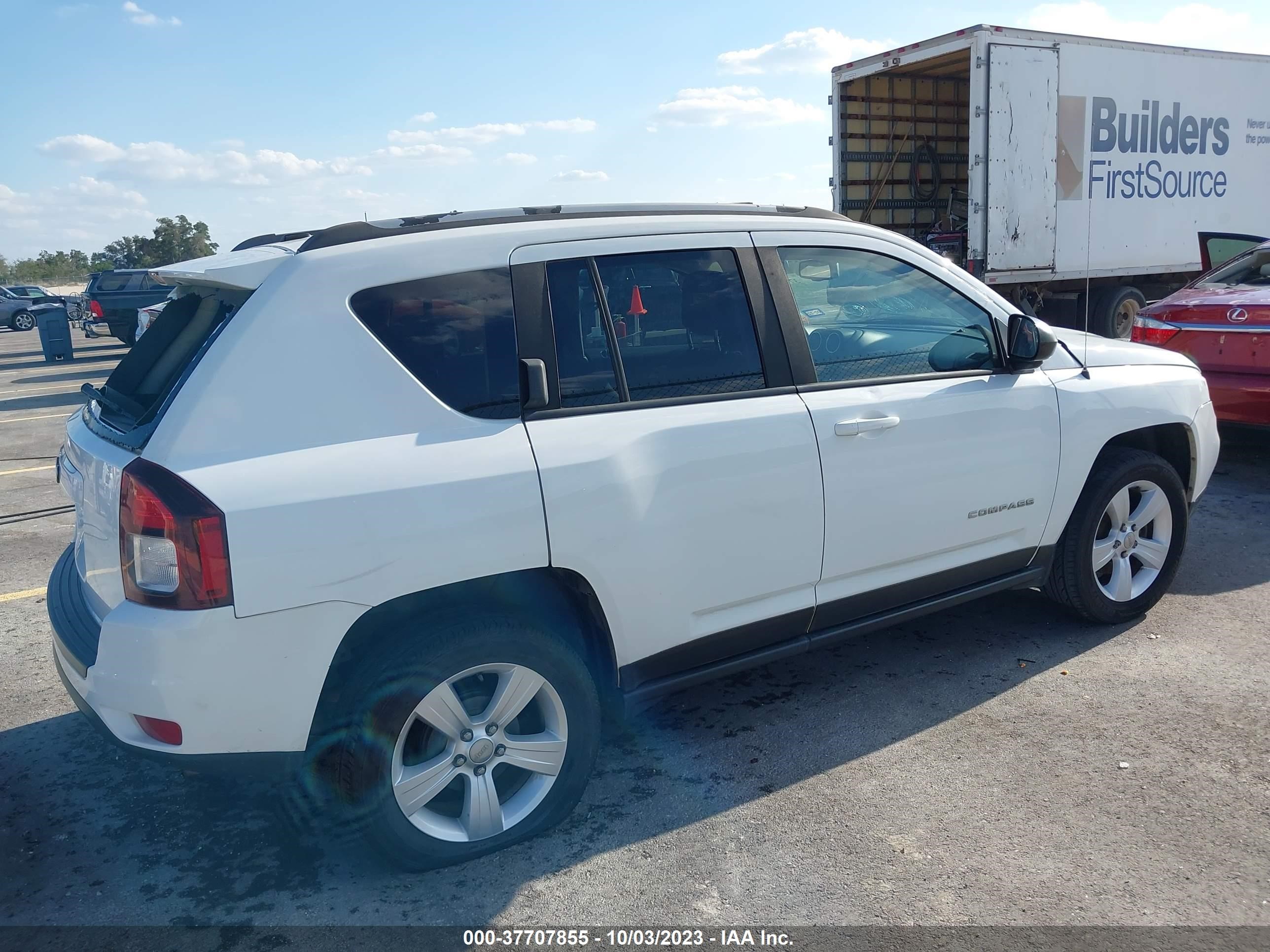 Photo 12 VIN: 1C4NJCBA1GD688829 - JEEP COMPASS 