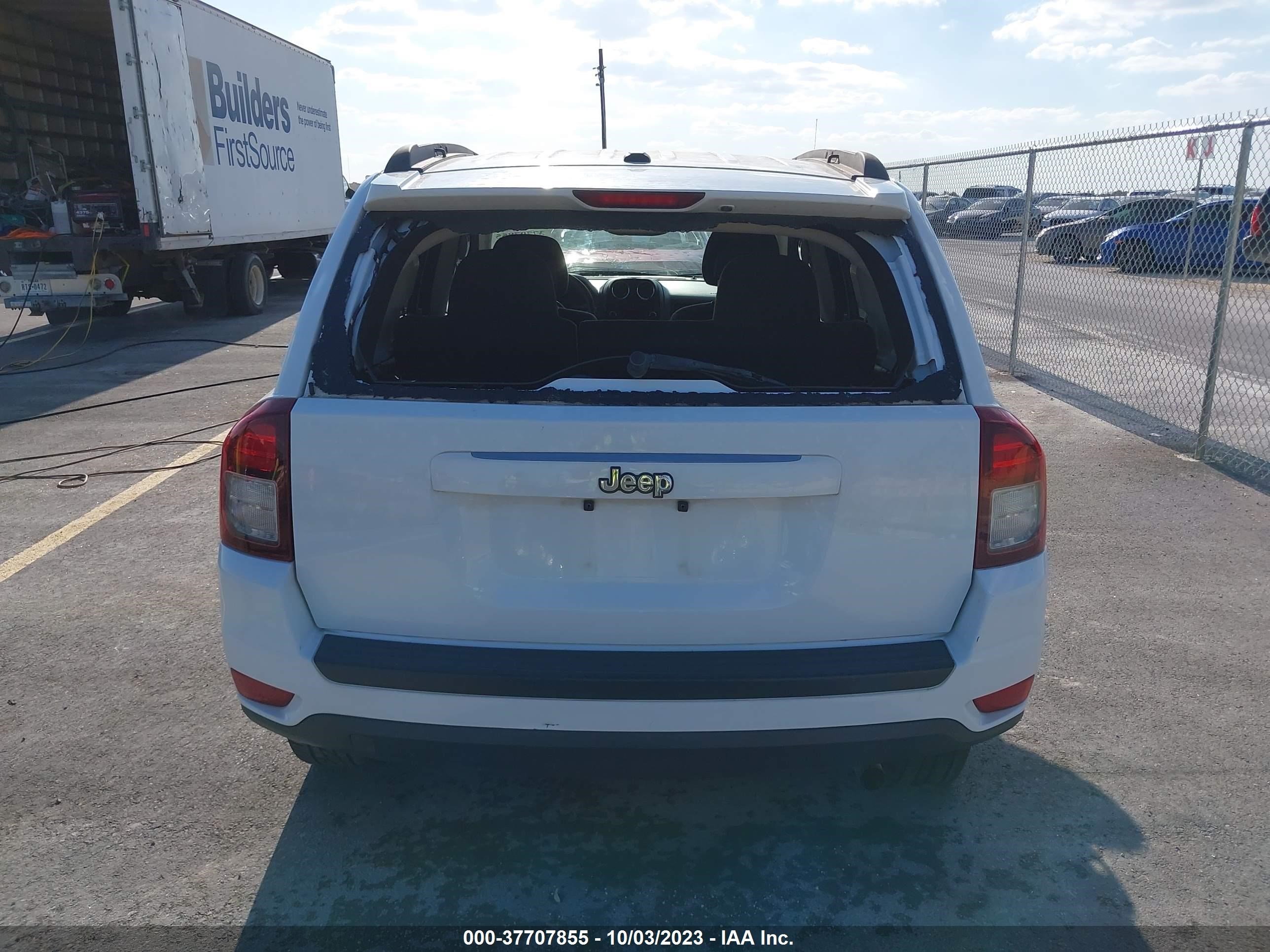 Photo 15 VIN: 1C4NJCBA1GD688829 - JEEP COMPASS 