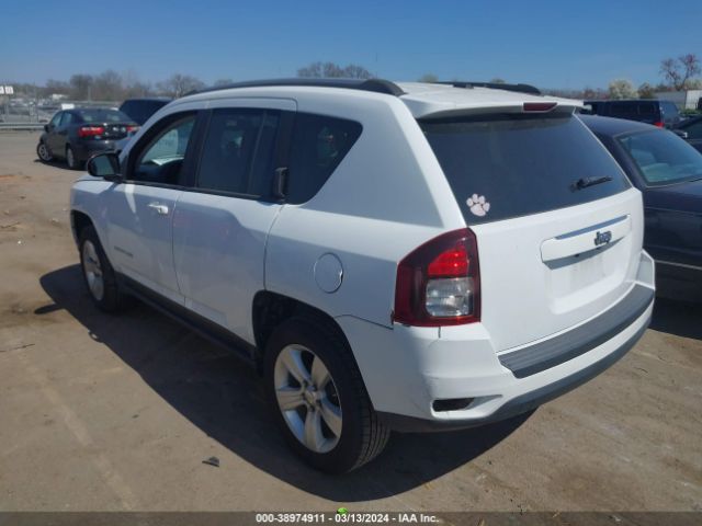 Photo 2 VIN: 1C4NJCBA2GD574032 - JEEP COMPASS 