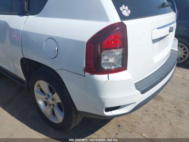 Photo 5 VIN: 1C4NJCBA2GD574032 - JEEP COMPASS 