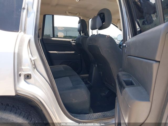 Photo 7 VIN: 1C4NJCBA2GD611869 - JEEP COMPASS 