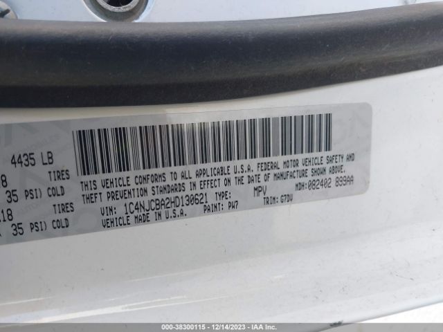 Photo 8 VIN: 1C4NJCBA2HD130621 - JEEP COMPASS 