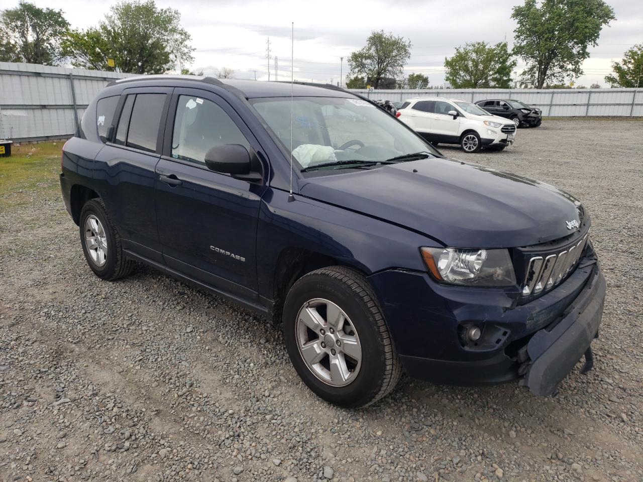 Photo 3 VIN: 1C4NJCBA3ED538010 - JEEP COMPASS 