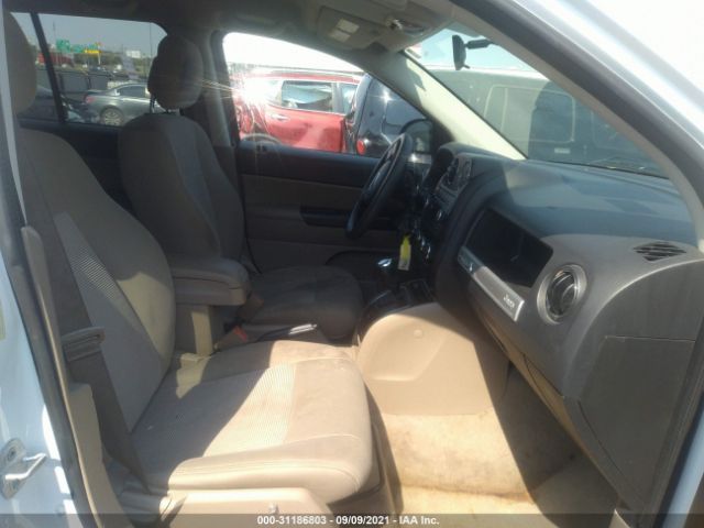 Photo 4 VIN: 1C4NJCBA3ED620867 - JEEP COMPASS 