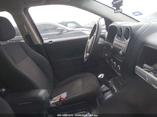 Photo 4 VIN: 1C4NJCBA3ED742922 - JEEP COMPASS 