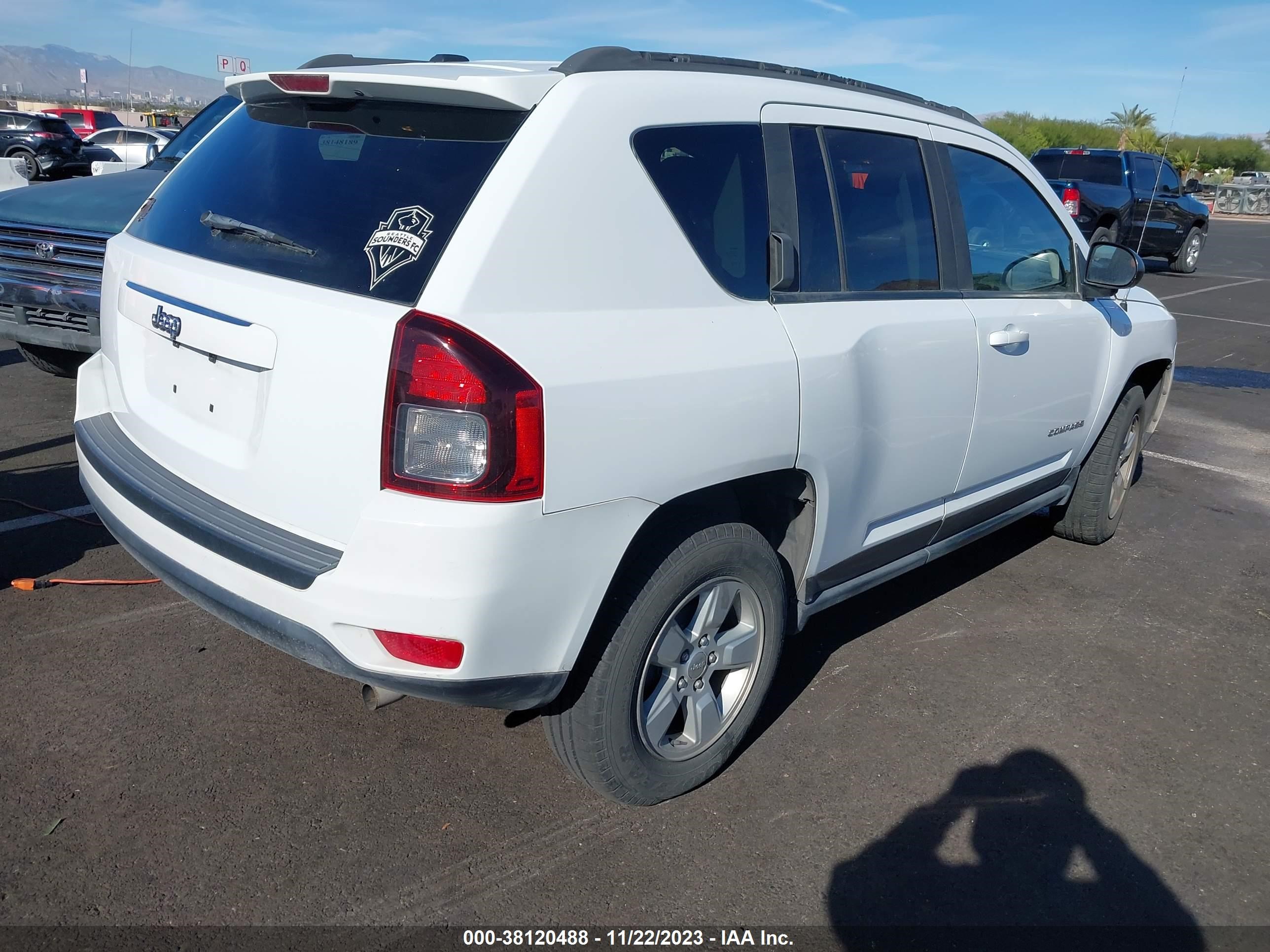 Photo 3 VIN: 1C4NJCBA3FD386327 - JEEP COMPASS 