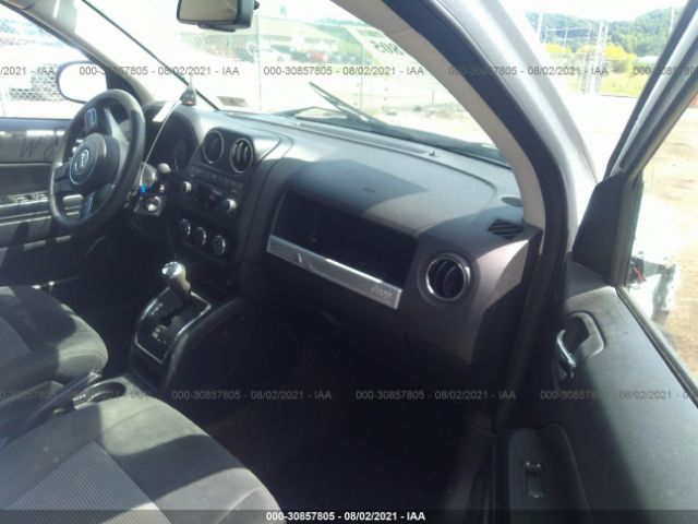 Photo 4 VIN: 1C4NJCBA3GD536163 - JEEP COMPASS 