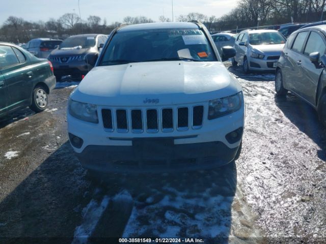 Photo 5 VIN: 1C4NJCBA3GD567588 - JEEP COMPASS 