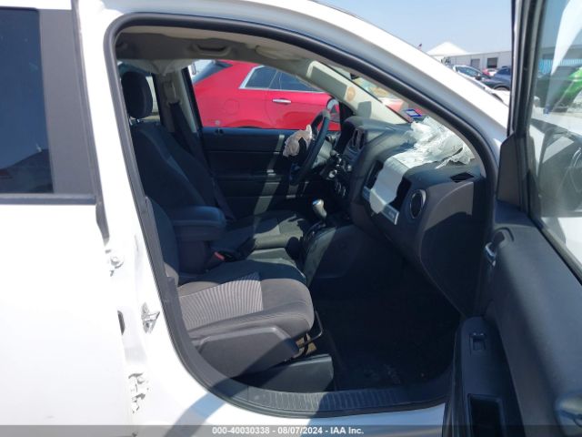 Photo 4 VIN: 1C4NJCBA3GD568644 - JEEP COMPASS 