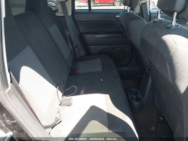 Photo 7 VIN: 1C4NJCBA3GD665441 - JEEP COMPASS 