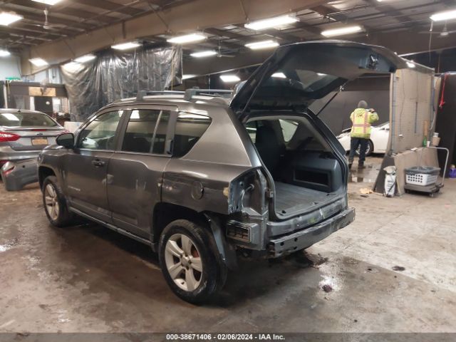 Photo 2 VIN: 1C4NJCBA3GD705341 - JEEP COMPASS 