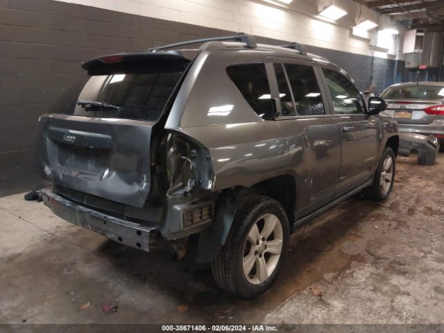 Photo 3 VIN: 1C4NJCBA3GD705341 - JEEP COMPASS 