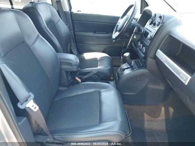 Photo 4 VIN: 1C4NJCBA3GD749159 - JEEP COMPASS 