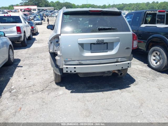 Photo 5 VIN: 1C4NJCBA3GD749159 - JEEP COMPASS 