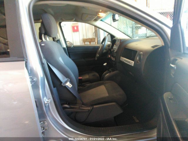 Photo 4 VIN: 1C4NJCBA3HD123922 - JEEP COMPASS 