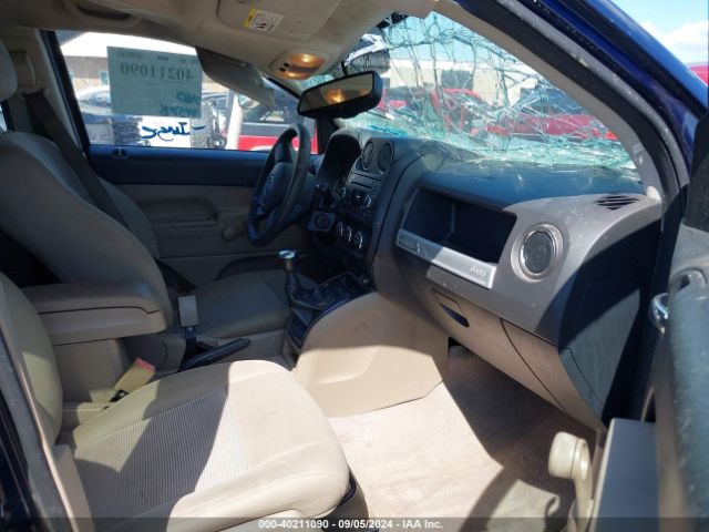 Photo 4 VIN: 1C4NJCBA4GD732614 - JEEP COMPASS 