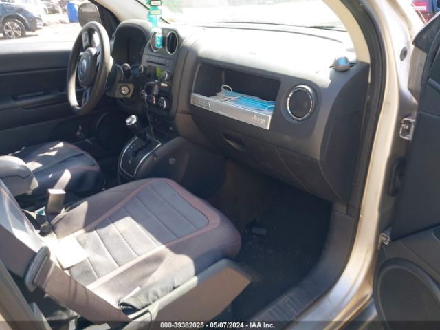 Photo 4 VIN: 1C4NJCBA5ED539210 - JEEP COMPASS 