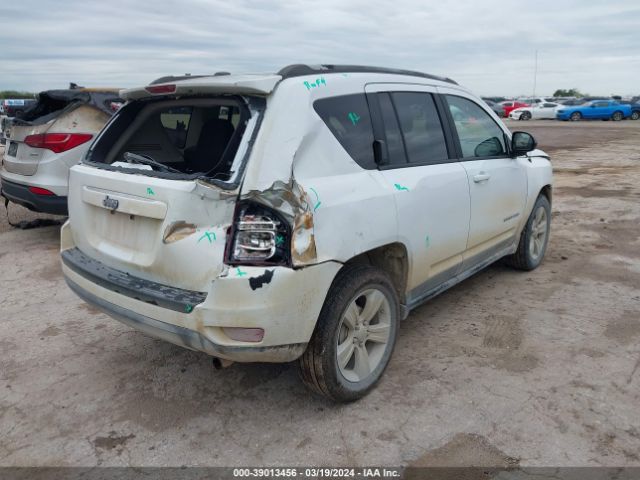 Photo 3 VIN: 1C4NJCBA5GD553241 - JEEP COMPASS 