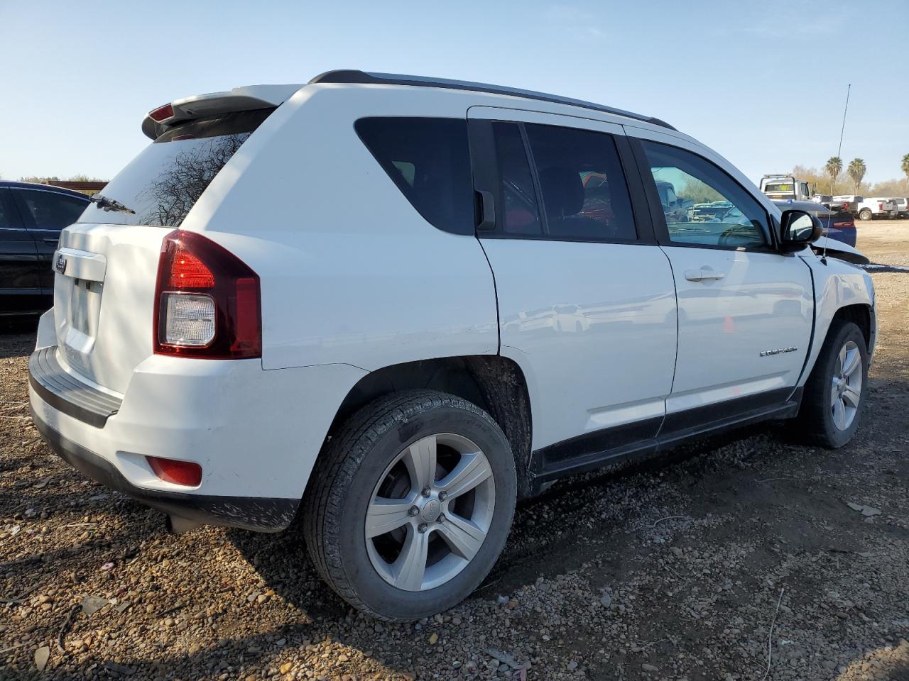 Photo 2 VIN: 1C4NJCBA5GD611977 - JEEP COMPASS 