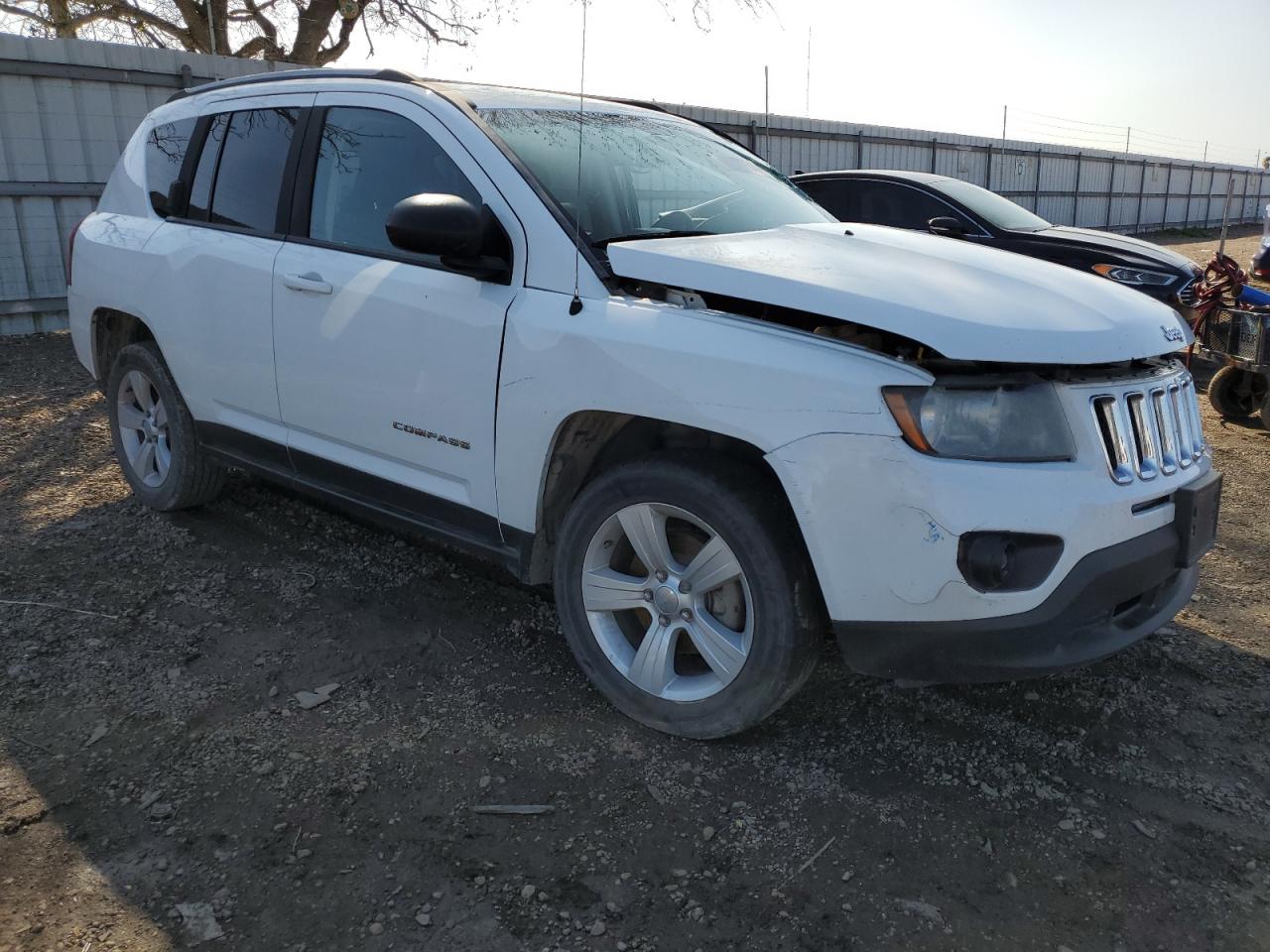 Photo 3 VIN: 1C4NJCBA5GD611977 - JEEP COMPASS 