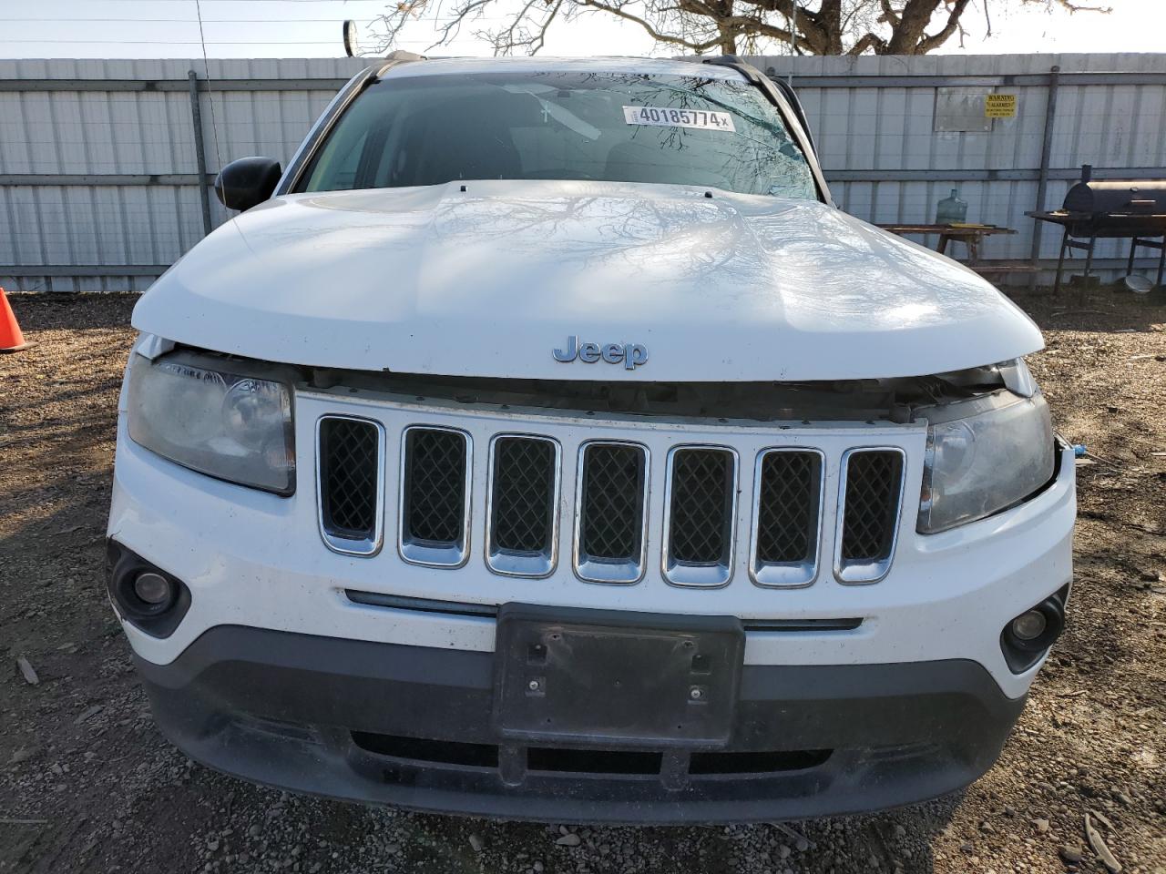 Photo 4 VIN: 1C4NJCBA5GD611977 - JEEP COMPASS 