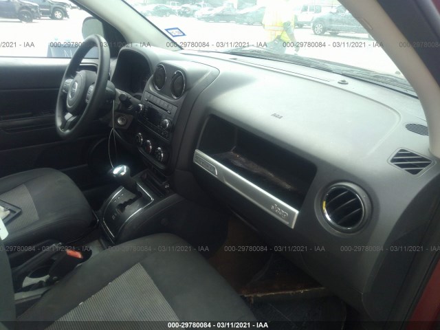 Photo 4 VIN: 1C4NJCBA5GD665036 - JEEP COMPASS 