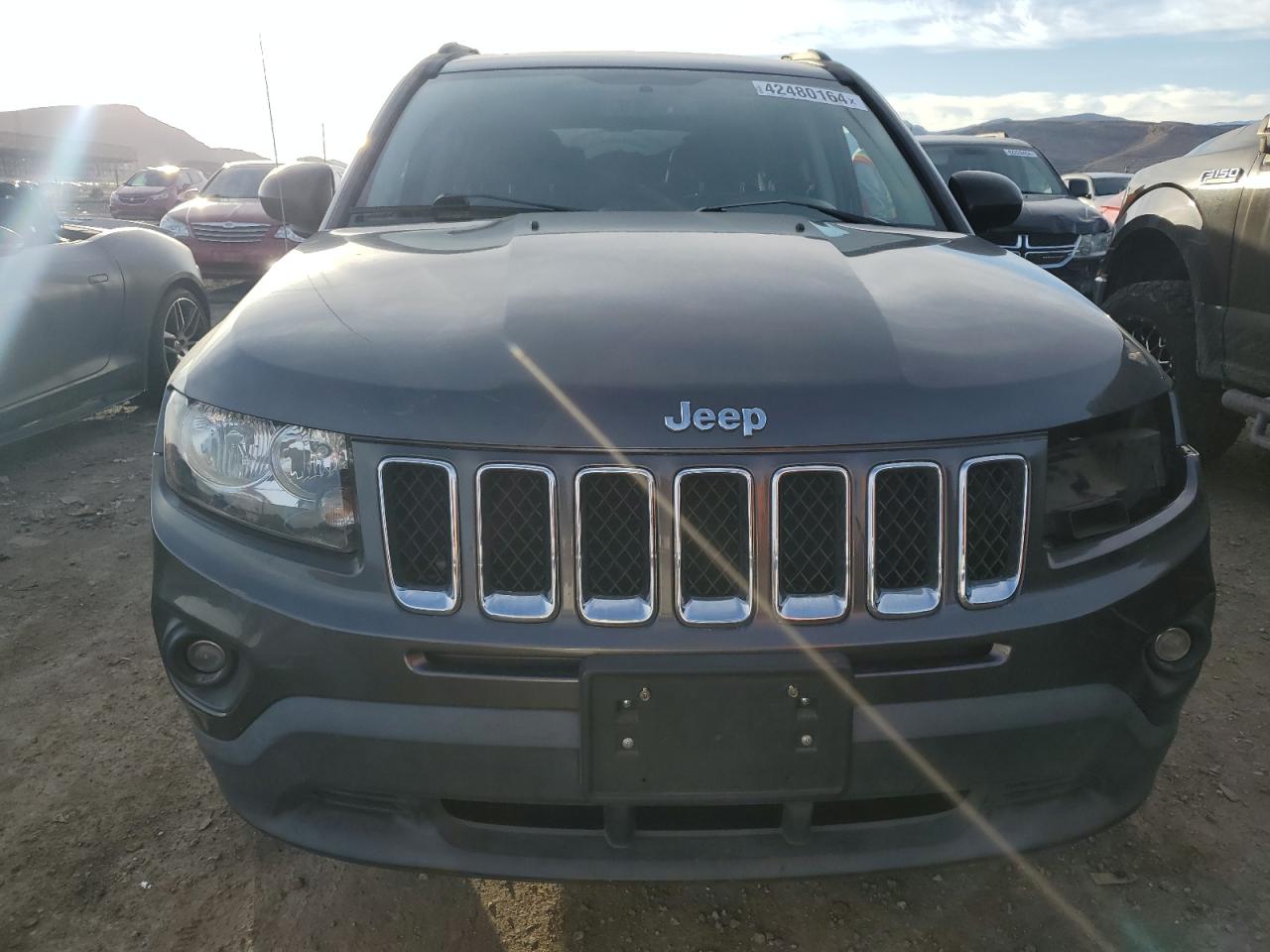 Photo 4 VIN: 1C4NJCBA5GD742858 - JEEP COMPASS 