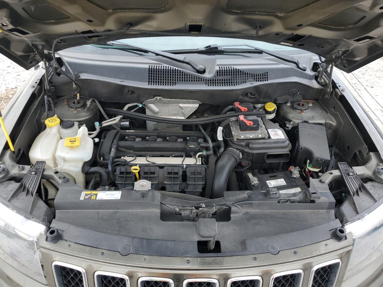 Photo 10 VIN: 1C4NJCBA6FD284830 - JEEP COMPASS 