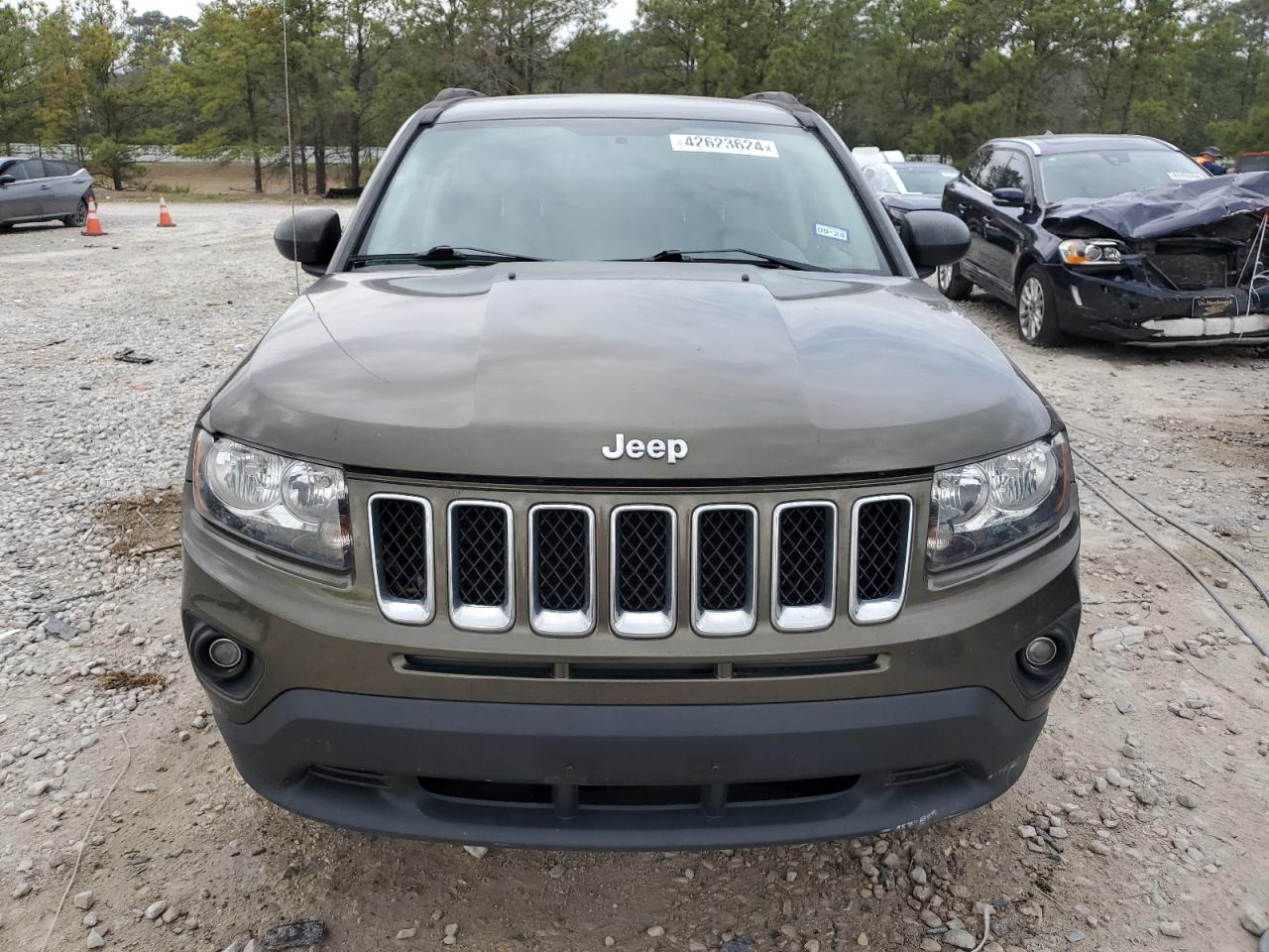 Photo 4 VIN: 1C4NJCBA6FD284830 - JEEP COMPASS 