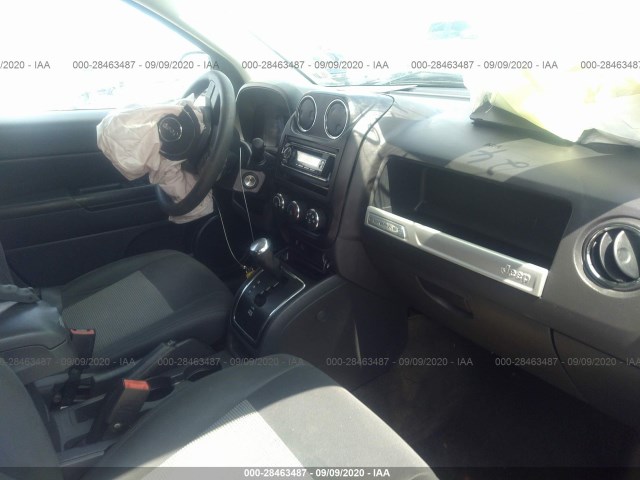 Photo 4 VIN: 1C4NJCBA6GD648567 - JEEP COMPASS 