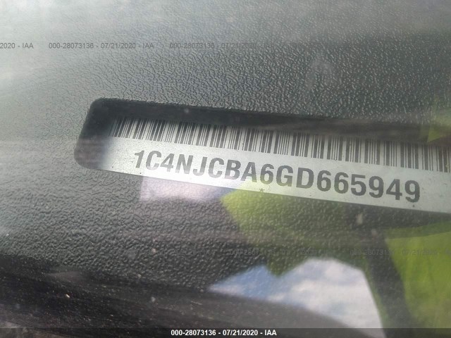 Photo 8 VIN: 1C4NJCBA6GD665949 - JEEP COMPASS 