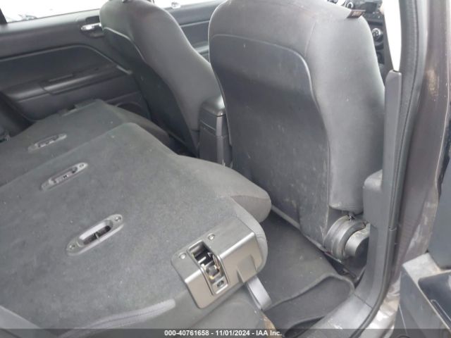 Photo 7 VIN: 1C4NJCBA6GD715586 - JEEP COMPASS 