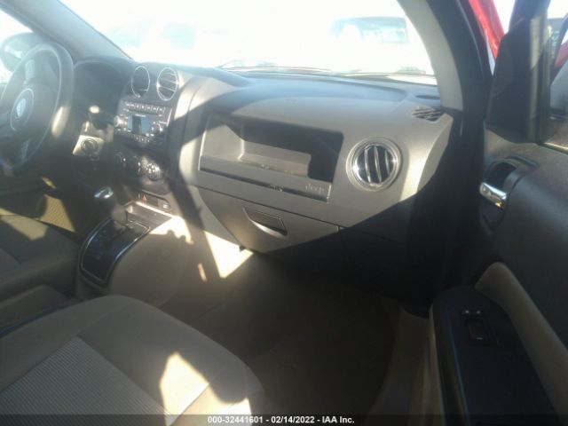 Photo 4 VIN: 1C4NJCBA7CD526729 - JEEP COMPASS 