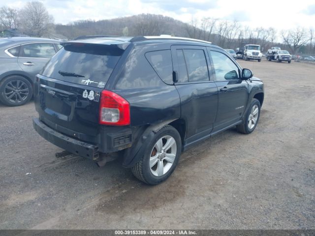 Photo 3 VIN: 1C4NJCBA7CD580161 - JEEP COMPASS 