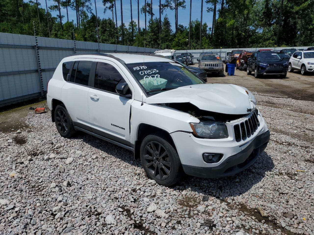 Photo 3 VIN: 1C4NJCBA7FD220179 - JEEP COMPASS 