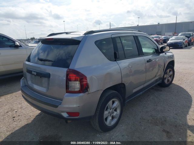 Photo 3 VIN: 1C4NJCBA7GD547439 - JEEP COMPASS 