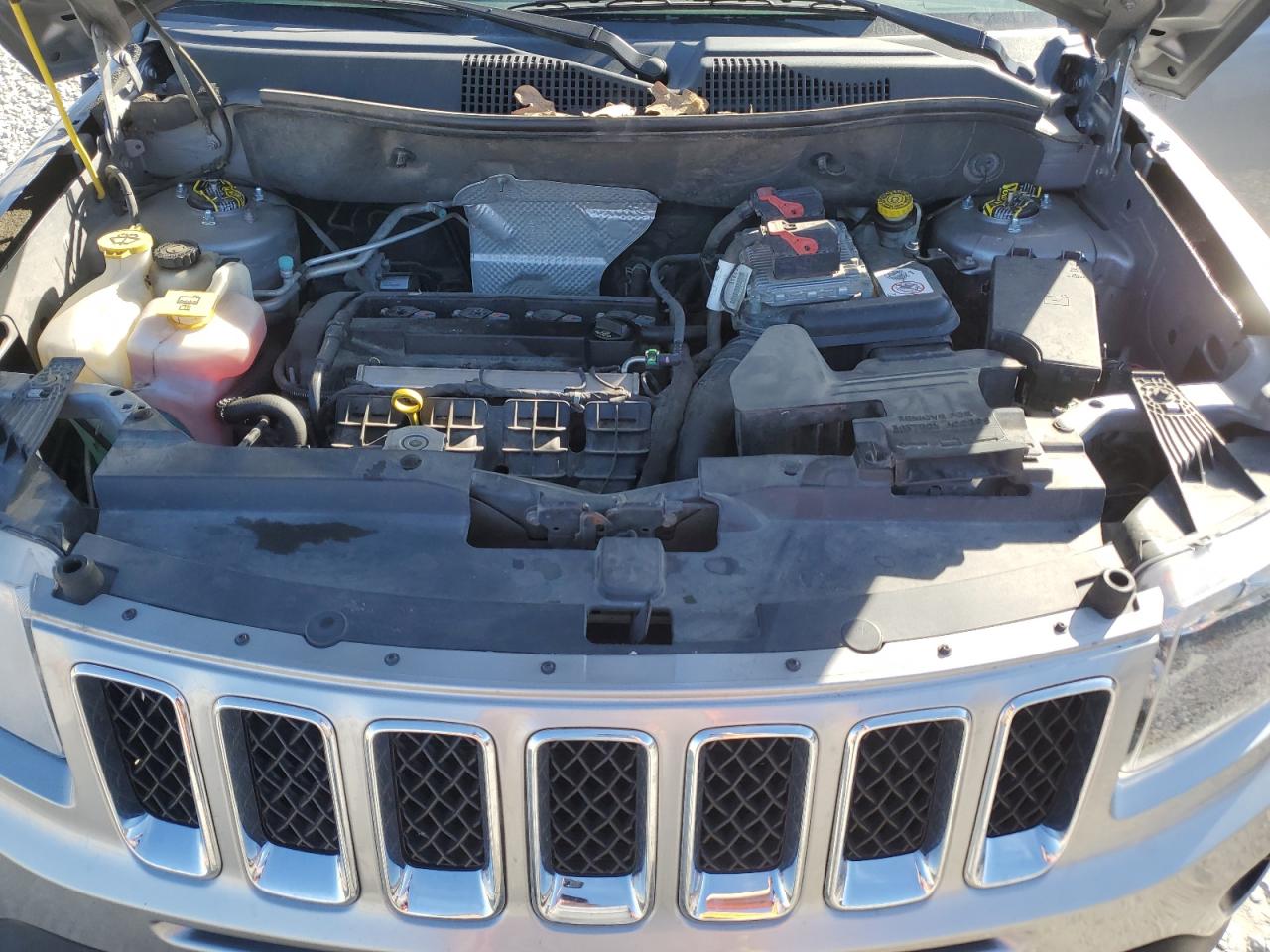 Photo 11 VIN: 1C4NJCBA7GD612094 - JEEP COMPASS 